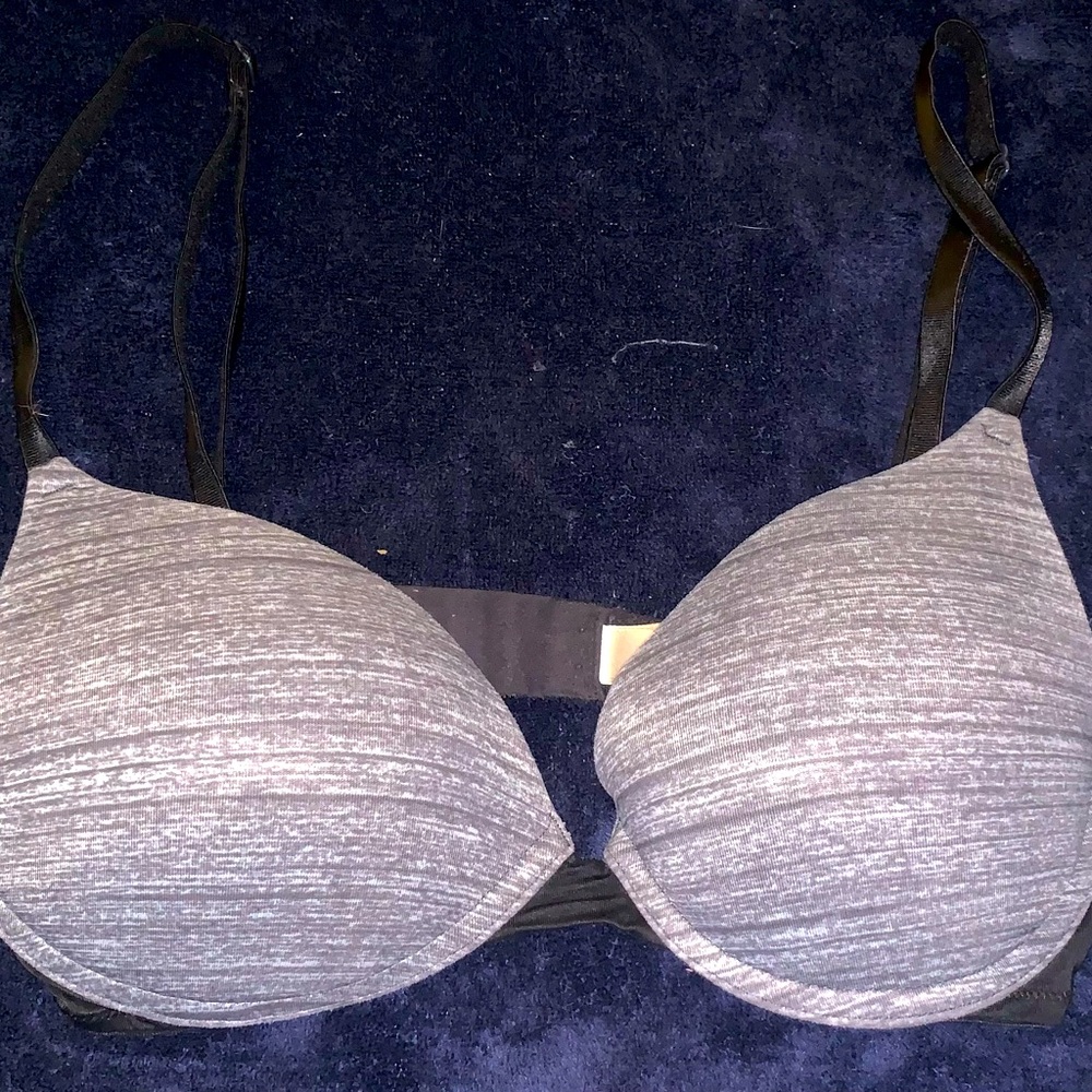 Victoria’s Secret PINK bra